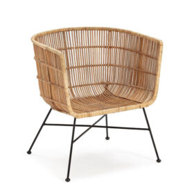 Fauteuil osier naturel pieds métal noir